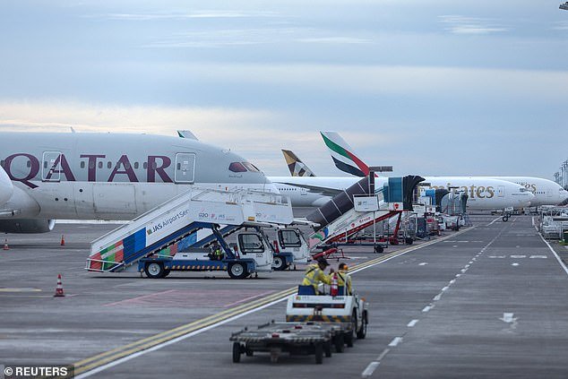 ऑस्ट्रेलियन लोकांना इराणी संघर्ष पसरल्याने प्रवासाची अनागोंदी असूनही मध्यपूर्वेतील त्यांच्या सहली रद्द करण्याचा इशारा देण्यात आला आहे