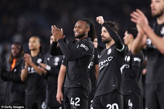 मॅन सिटीचा बॉस पेप गार्डिओला महत्त्वपूर्ण रिअल माद्रिदच्या लढतीपूर्वी शेड्यूल मारतो – स्ट्रायकरने लीड्सची खेळी चुकवल्यानंतर एर्लिंग हॅलँडच्या फिटनेसवर देखील नवीनतम