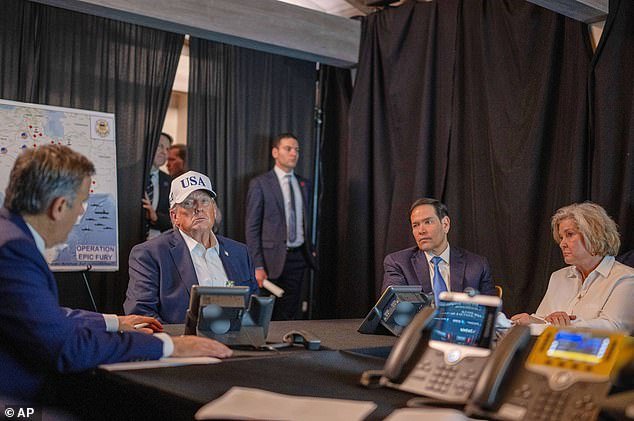 इराण युद्धात मारल्या गेलेल्या अमेरिकन सैनिकांवर ट्रम्प यांनी मौन सोडले कारण अध्यक्षांनी डेली मेलला गंभीर इशारा दिला: ‘हे पुन्हा होऊ शकते’