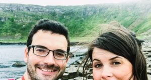 आपल्या तान्ह्या मुलीला लाकडी फरशीवर फेकून मारणारा बाप मोकळा फिरतो