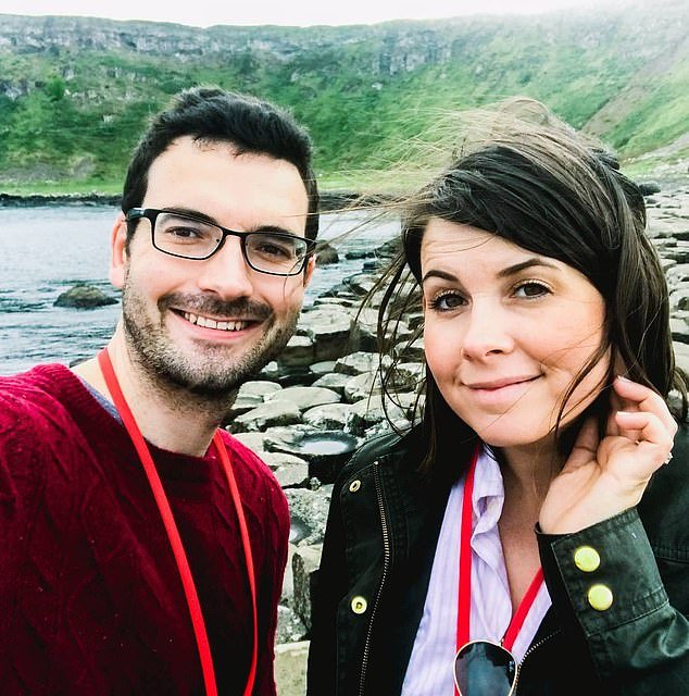 आपल्या तान्ह्या मुलीला लाकडी फरशीवर फेकून मारणारा बाप मोकळा फिरतो