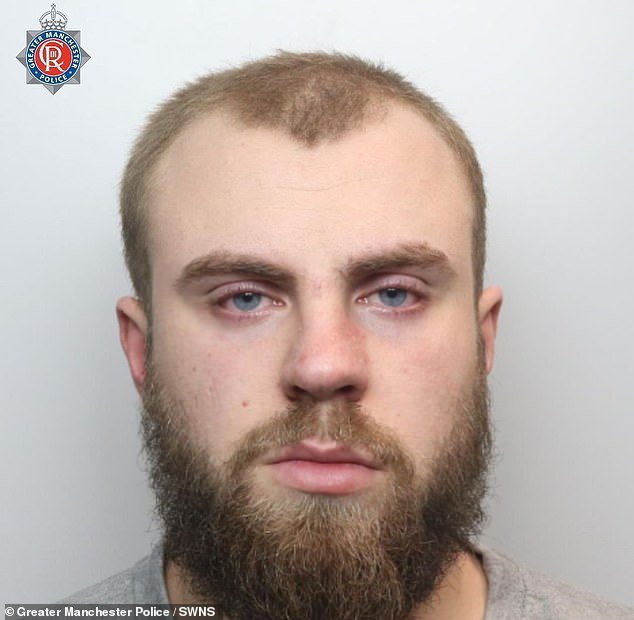 मोमेंट ड्रग ड्रायव्हरने 10 वर्षांच्या तुरुंगवासाची शिक्षा ठोठावल्यामुळे आणि मोटारसायकलस्वाराला मारल्यानंतर काही मिनिटांत तो केटामाइनचा वापर करत असल्याचे कबूल करतो