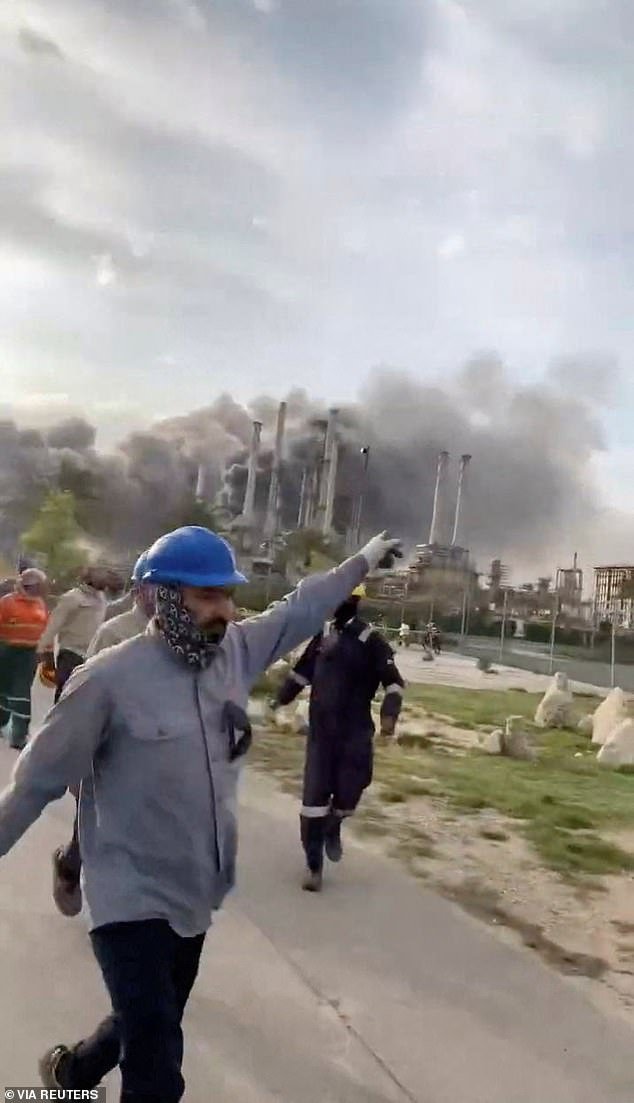 इराणने नळ बंद केले: ड्रोन हल्ल्यांमुळे कतारी उत्पादन आणि सौदी अरेबियाची सर्वात मोठी तेल शुद्धीकरण केंद्र थांबल्याने गॅस आणि तेलाच्या किमती वाढल्या