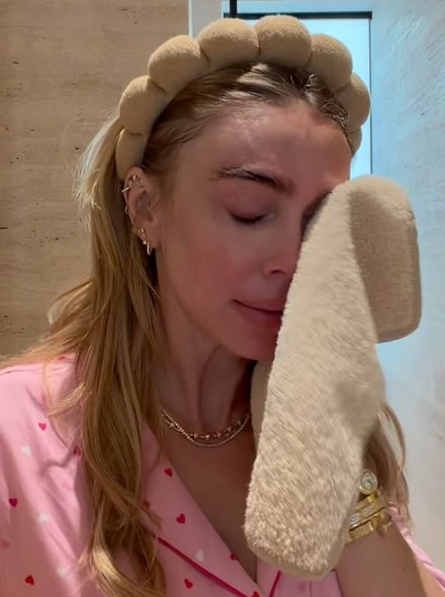 जय ॲडम्स: दुबईचे पोकळ स्वप्न कसे कोसळले याची आतील कथा… कारण प्रवासींना UAE सरकारकडून अस्पष्टपणे धमकी देणारे इशारे पाठवले जातात जे असे सूचित करतात की सर्व दिसते तसे नाही.