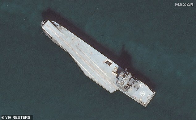 मित्र राष्ट्रांवर आणि पाश्चात्य तळांवर हल्ले करण्यासाठी वापरलेले इराणी ड्रोन “मदर शिप” अमेरिकेच्या हल्ल्यात नष्ट झाले आहे.