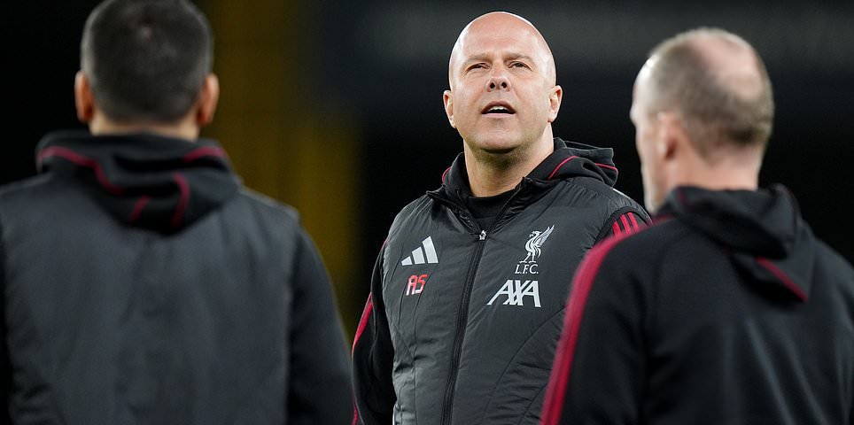 वुल्व्हस विरुद्ध लिव्हरपूल – प्रीमियर लीग लाइव्ह: ताज्या स्कोअर, सांघिक बातम्या आणि अपडेट्स जसे की रेड्स त्यांच्या पहिल्या दोन चॅम्पियन्स लीग गेमच्या चार दिवसांत मोलिनक्स येथे निर्वासित असलेल्या बाजूच्या विरुद्ध त्यांच्या चॅम्पियन्स लीगच्या आशा मजबूत करू पाहत आहेत