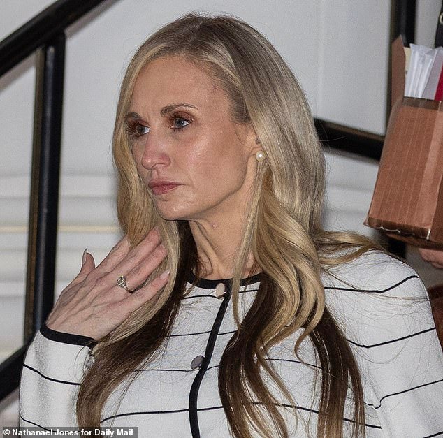 मिस्टी रॉबर्ट्सला डीरिडरचे महापौर असताना तिच्या किशोरवयीन मुलाच्या प्रियकराशी लैंगिक संबंध ठेवल्याबद्दल दोषी ठरविण्यात आले.