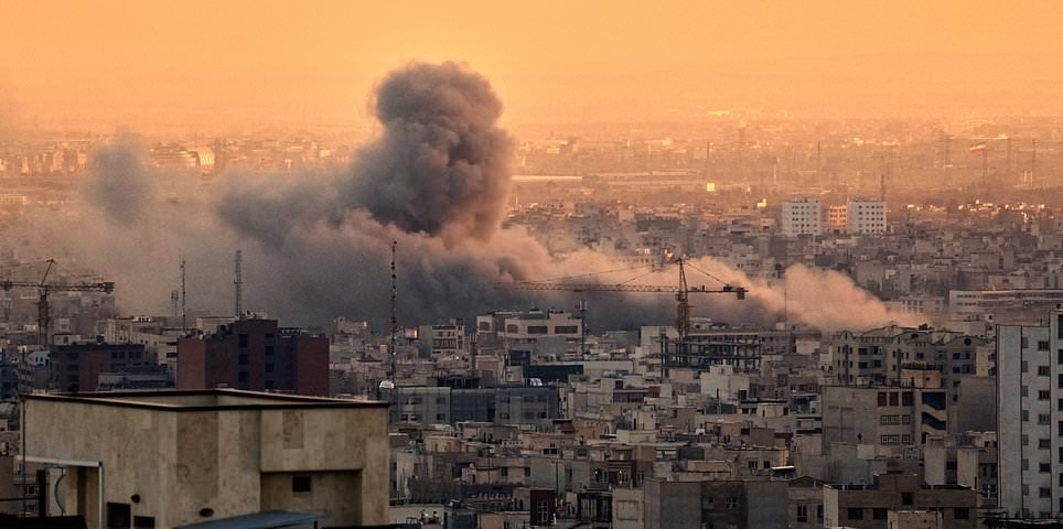 युद्ध पाचव्या दिवसात प्रवेश करत असताना इस्रायलने इराणला नवीन हल्ल्यांच्या ‘मोठ्या लाटेने’ धडक दिली – थेट अद्यतने