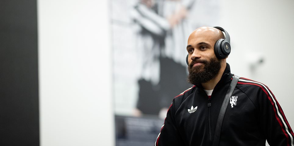 न्यूकॅसल विरुद्ध मँचेस्टर युनायटेड – प्रीमियर लीग लाइव्ह: नवीनतम स्कोअर, संघाच्या बातम्या आणि अद्यतने, ग्रीक हल्ल्याच्या आरोपानंतर हॅरी मॅग्वायर सुरू झाल्यामुळे मायकेल कॅरिक लाइन-अपच्या बाहेर