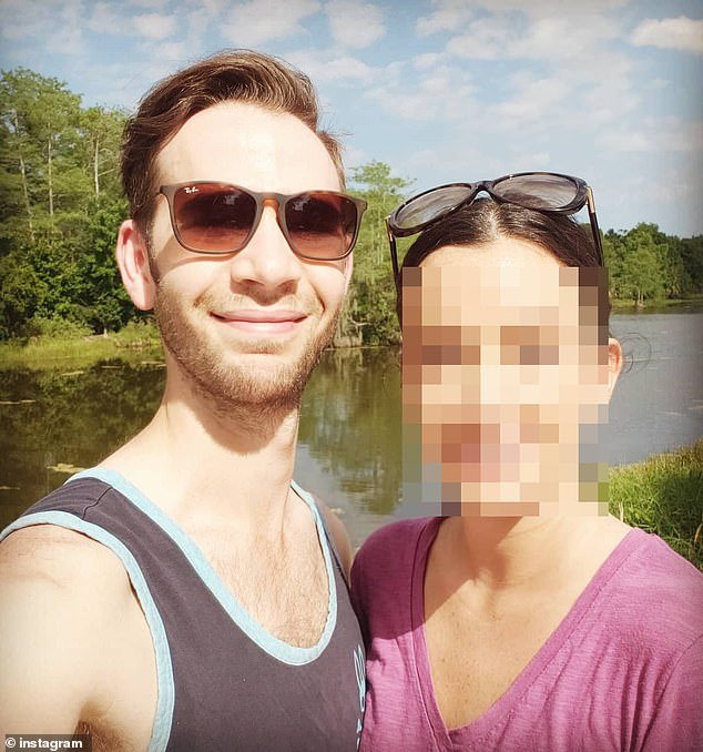 गुगल चॅटबॉटला त्याची पत्नी बनवण्याचा प्रयत्न केल्यानंतर स्वत:ला मारणाऱ्या एका कटू व्यक्तीचा त्रासदायक गुन्हेगारी इतिहास