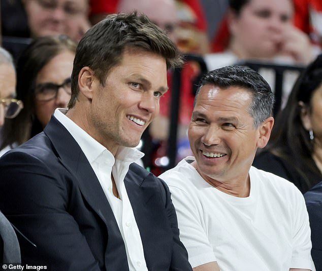 लास वेगास रेडर्स स्टार टॉम ब्रॅडीच्या कुप्रसिद्ध ‘आरोग्य गुरू’वर नाखूष आहेत ज्याने एकदा बिल बेलीचिकशी संघर्ष केला होता.