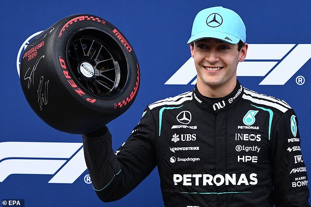 जॉर्ज रसेल ऑस्ट्रेलियन ग्रँड प्रिक्समध्ये F1 च्या सीझनमध्ये पडदा-रेझरमध्ये पोल पोझिशनवर उतरला – कारण मॅक्स वर्स्टॅपेनला पात्रता आपत्तीचा सामना करावा लागला