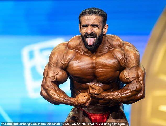 वादग्रस्त ‘अर्नॉल्ड क्लासिक’मधील बॉडीबिल्डर्सचा विश्वास बसणारा फोटो व्हायरल