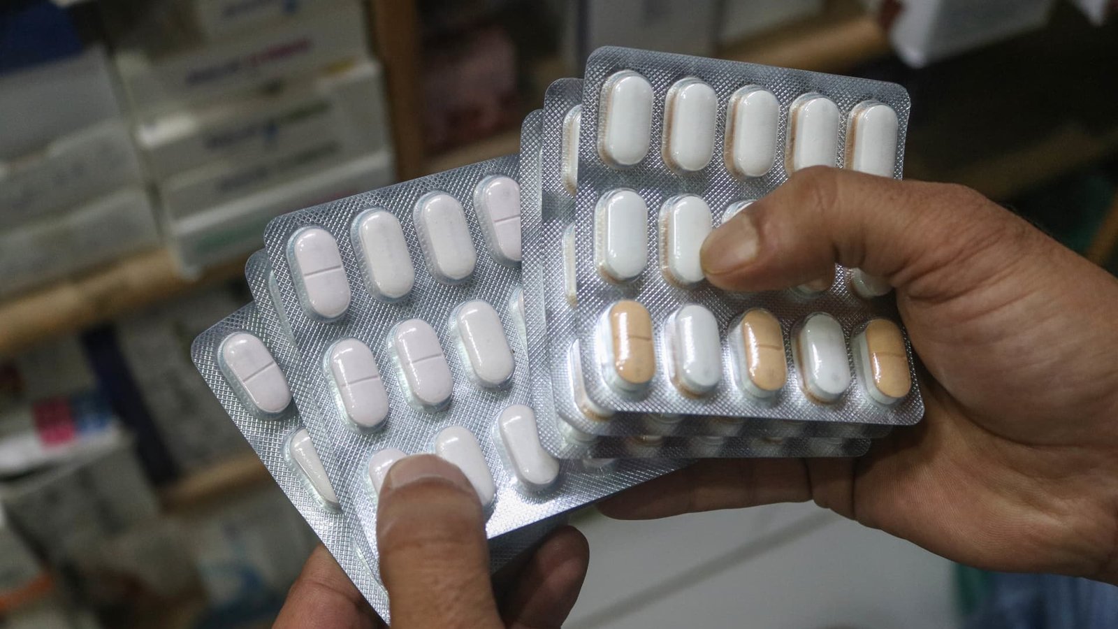 किंमती, पाइपलाइन आणि पेटंट क्लिफ: फार्माचा मोठा रिसेट सुरू आहे