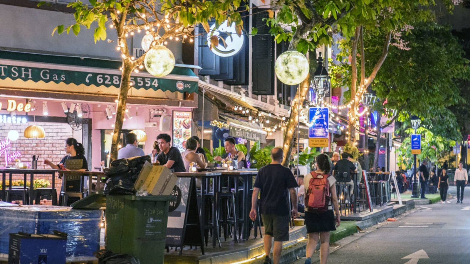 सिंगापूर सीपीआय अंदाजांना मागे टाकत ऑक्टोबरमध्ये जवळपास 1 वर्षाच्या उच्चांकावर पोहोचला