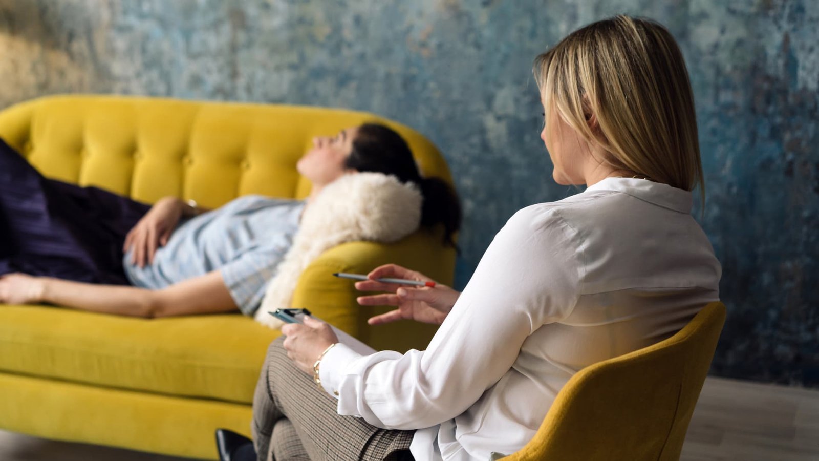 ‘अप्रचलित होण्याची भीती’