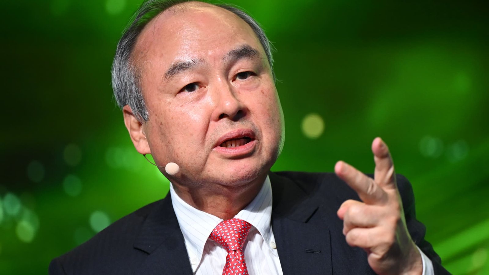 सॉफ्टबँकने ओपनएआयमध्ये $40 अब्ज गुंतवणुकीसाठी पूर्णपणे निधी दिला आहे, सूत्रांनी सीएनबीसीला सांगितले