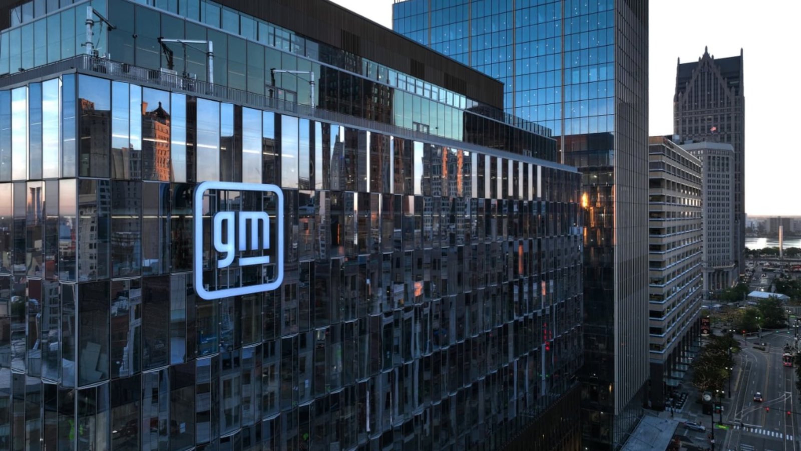 108250740-1767989464225-1_lighted_General_Motors_corporate_logo_shines_from_the_Hudsons_Detroit_building.jpg