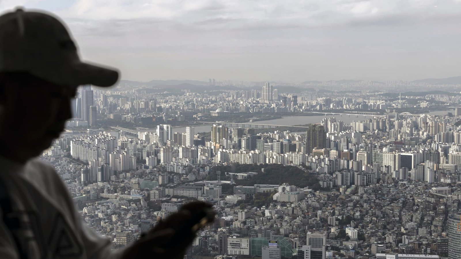ट्रम्पने दक्षिण कोरियावर टॅरिफ वाढवले - मोठ्या टेक कमाईवर मार्केट फोकस करते