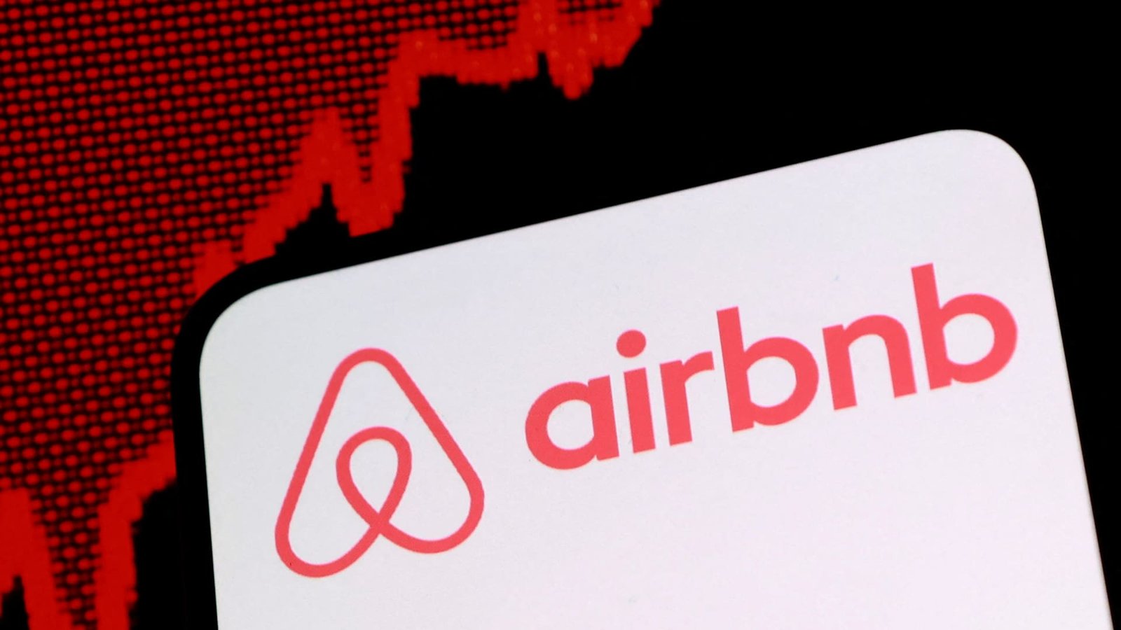 Q4 Airbnb (ABNB) महसूल 2025