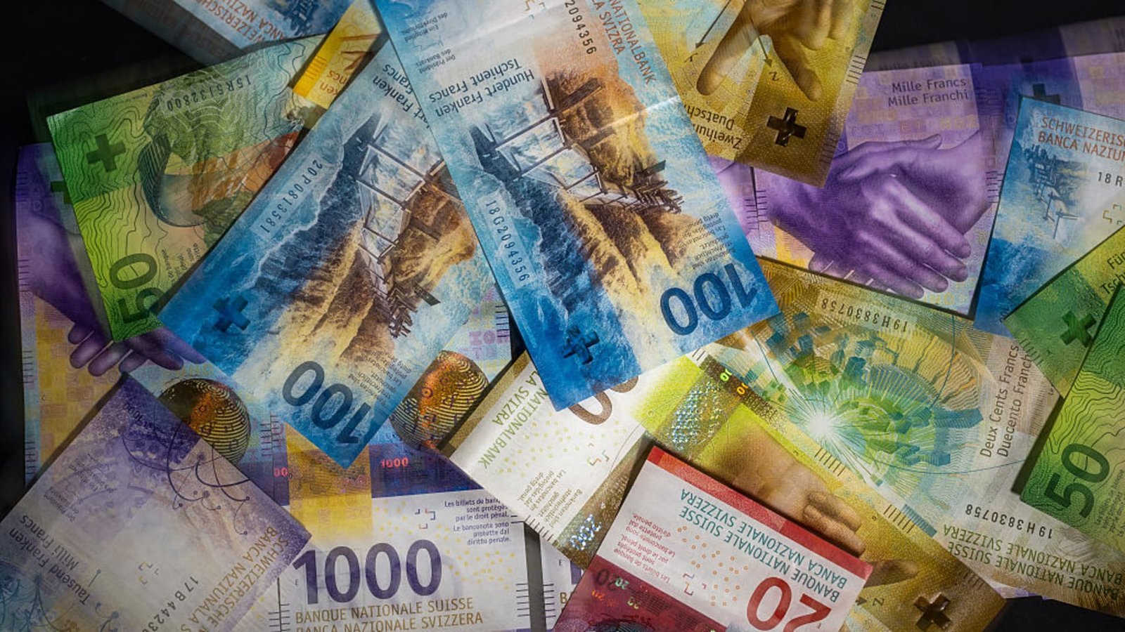 सुरक्षित आश्रयस्थान स्विस फ्रँक, येन आणि डॉलर इतके सुरक्षित नाहीत?