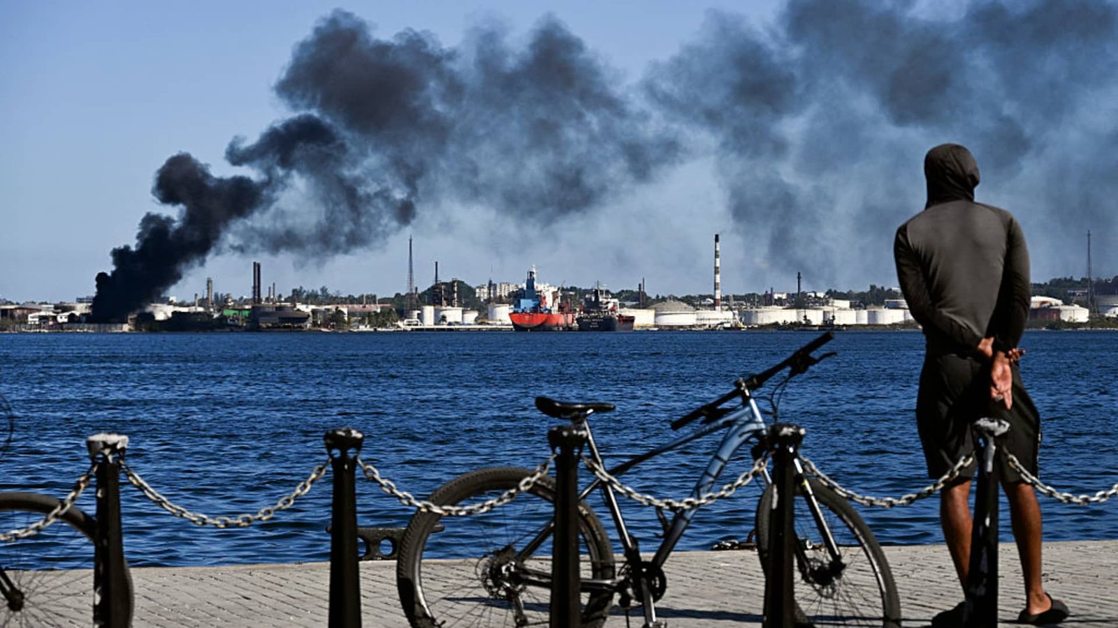 ऊर्जा संकट आणि यूएस तेल निर्बंध दरम्यान क्युबाने सिगार महोत्सव स्थगित केला