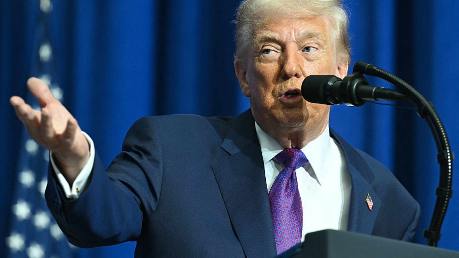 पुढच्या 10 दिवसांत इराणवर हल्ला करायचा की नाही हे ट्रम्प ठरवतील – तेलाच्या किमती वाढल्या