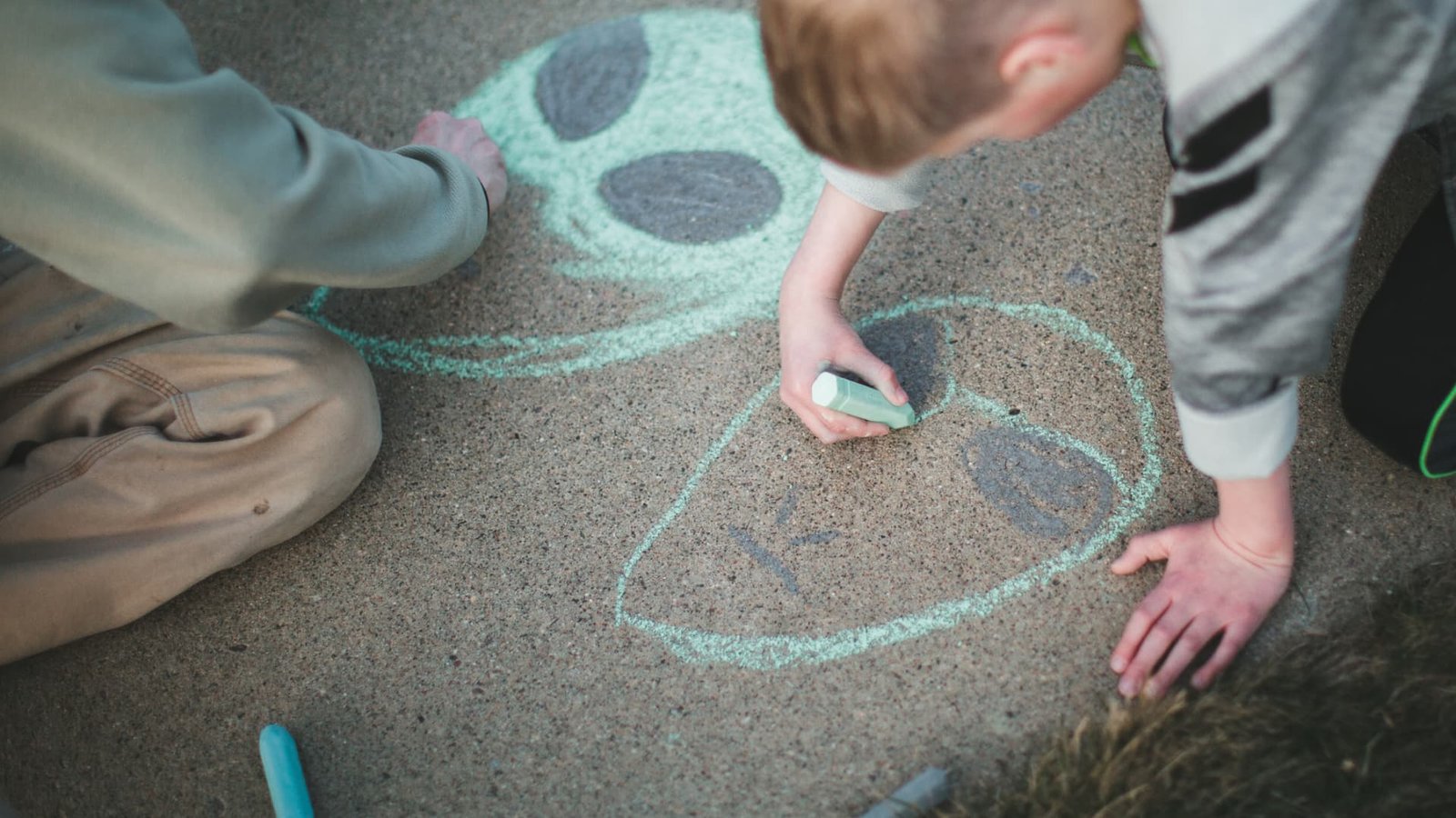 ट्रम्प यांनी यूएस एजन्सीजना एलियन, अलौकिक जीवनाविषयी कागदपत्रे जारी करण्याचे आदेश दिले आहेत