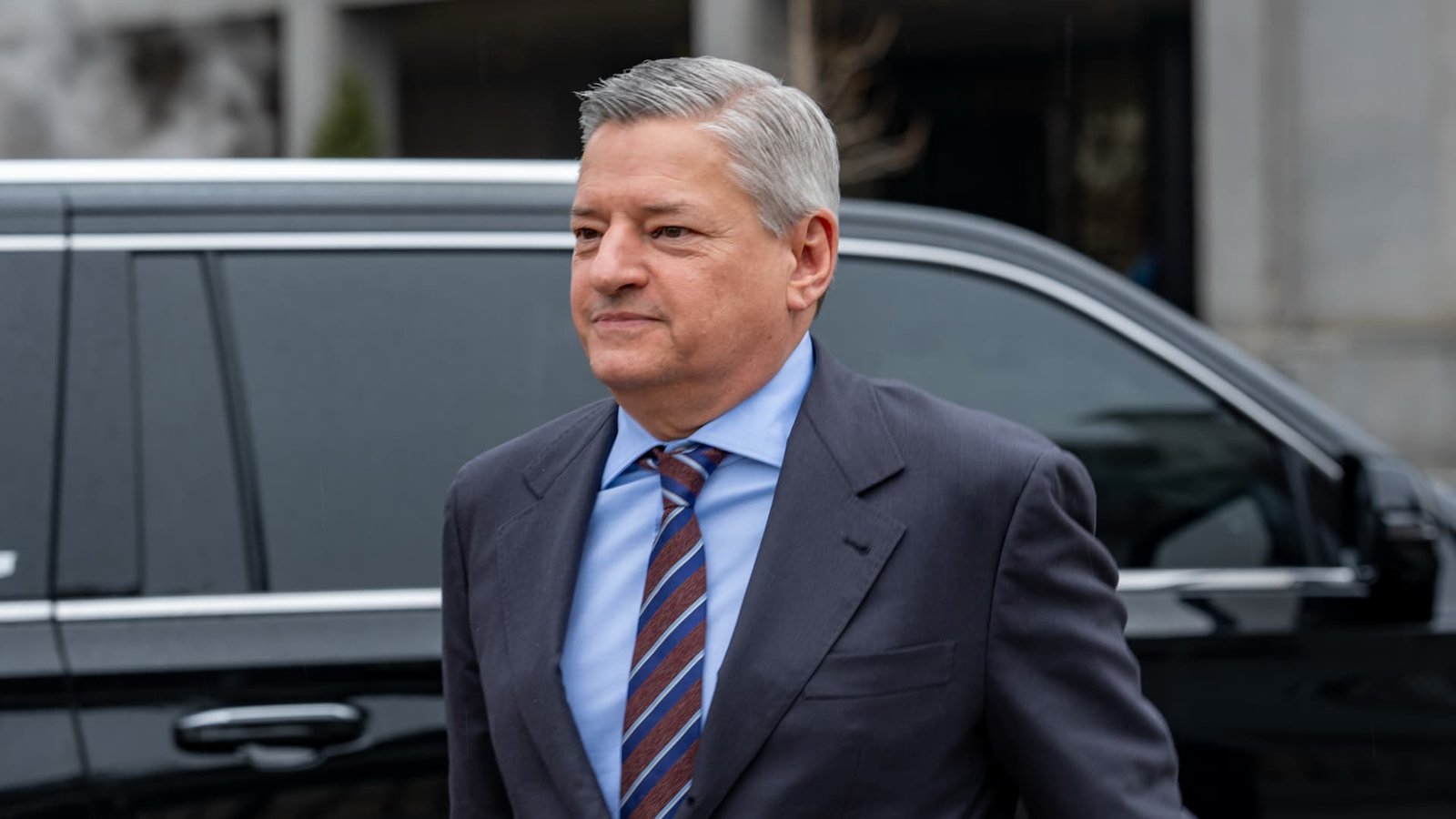 नेटफ्लिक्सने वॉर्नर ब्रदर्स डिस्कव्हरी डीलमधून बाहेर पडल्यानंतर पॅरामाउंटने उत्कृष्ट ऑफर दिल्याने