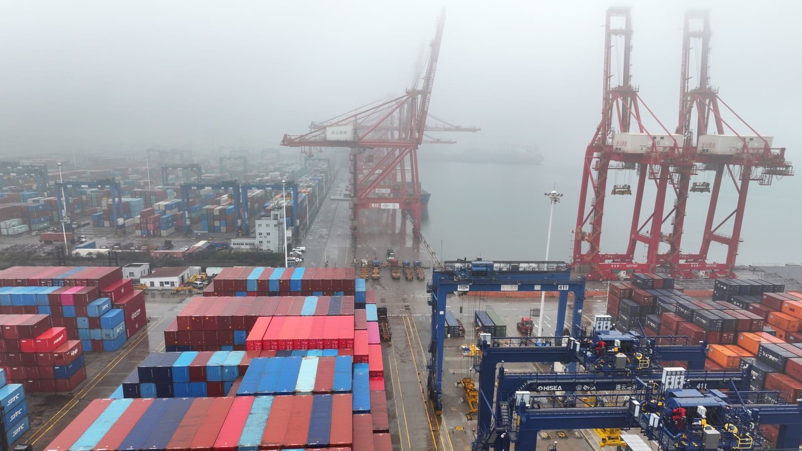 सुट्टीमुळे उत्पादनात व्यत्यय आल्याने फेब्रुवारीमध्ये चीनमधील कारखाना क्रियाकलाप अपेक्षेपेक्षा जास्त घसरला