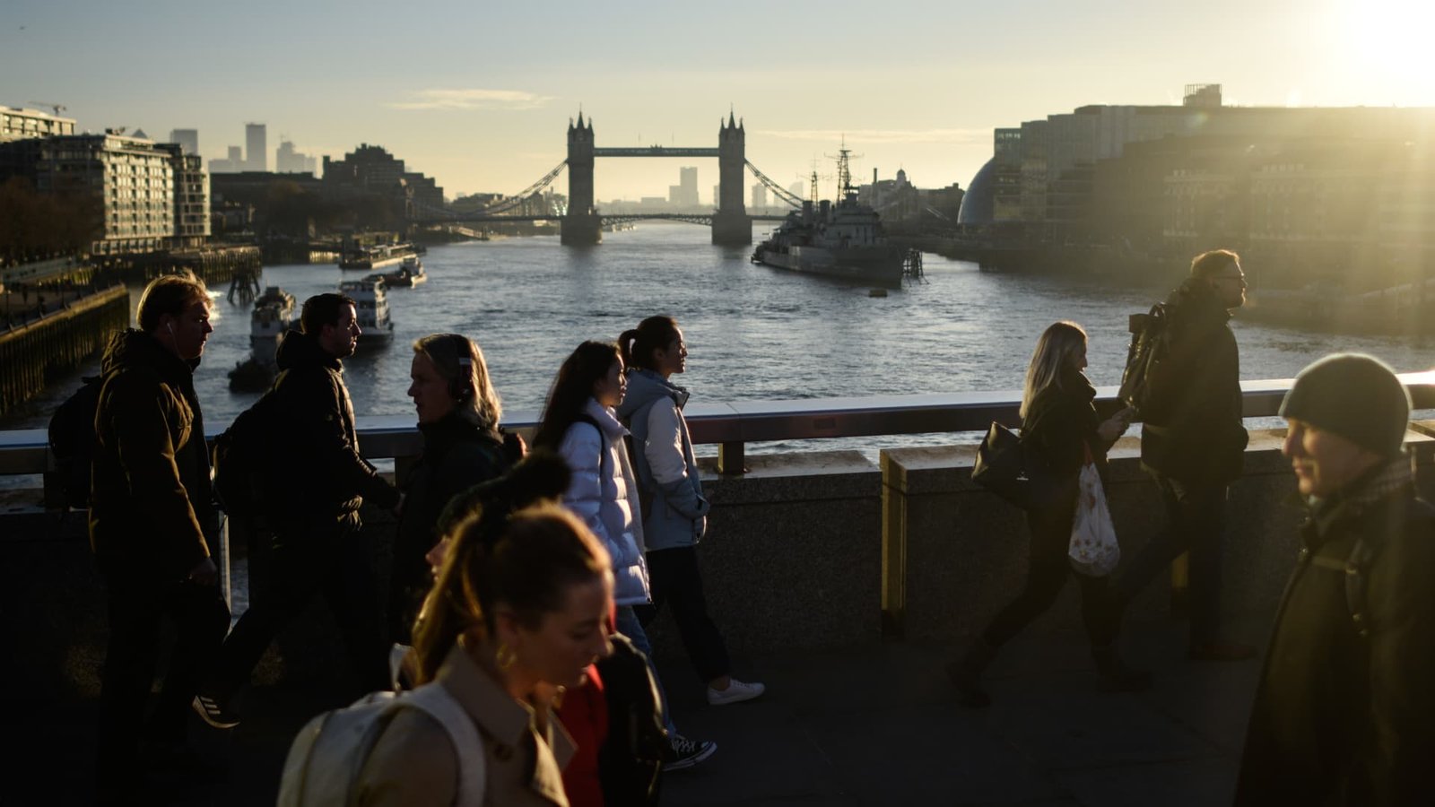 108283400-1774528615583-gettyimages-1185989787-ps_london_bridge_monday_17.jpeg