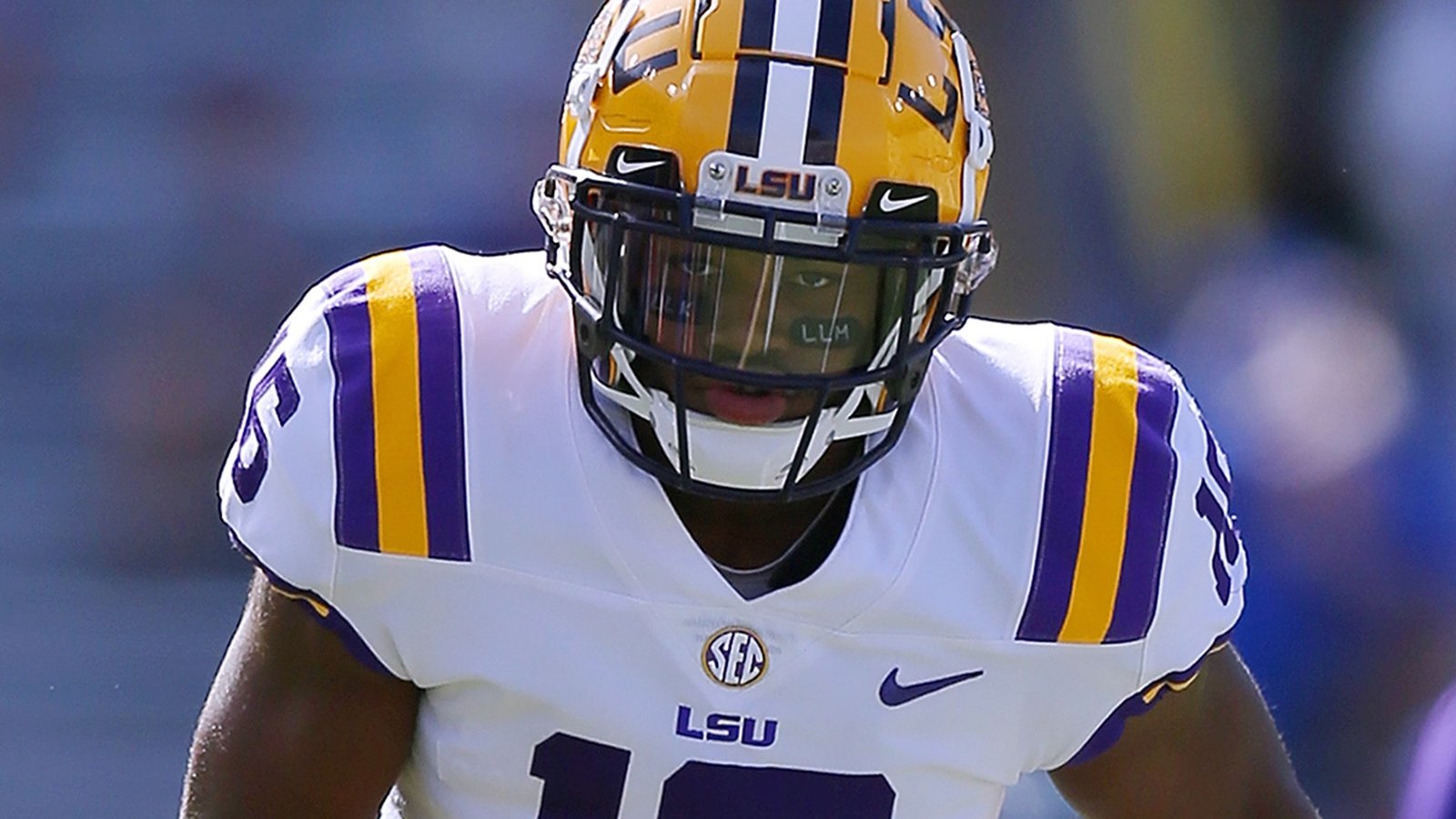 माजी LSU फुटबॉलपटू डेव्होंटा ली यांचे वयाच्या 27 व्या वर्षी निधन झाले