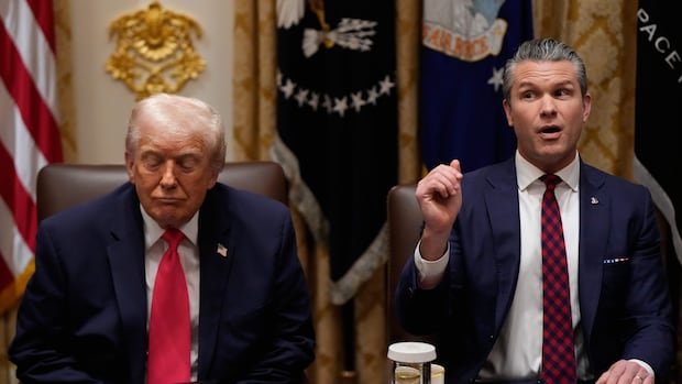 यूएस ॲडमिरल म्हणतात की काँग्रेसच्या चौकशीला सामोरे जाणाऱ्या बोट हल्ल्यात ‘सर्वांना मारण्याचा’ आदेश नव्हता