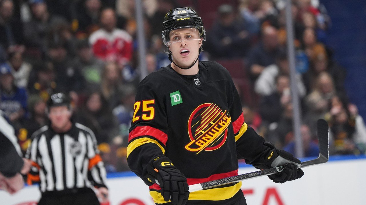 कॅनक्स डी पेटर्सन आणि टोलोपिलोला परत बोलावतात आणि पॅटेराला एएचएलकडे पाठवतात