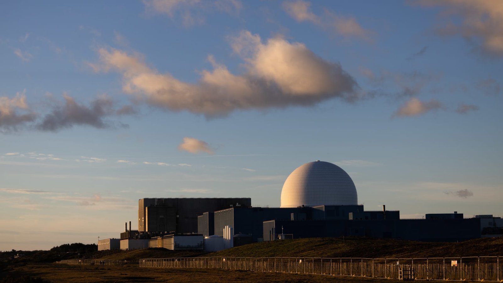 1765009879_108194091-1756968328734-gettyimages-1962138611-UK_SIZEWELL.jpeg