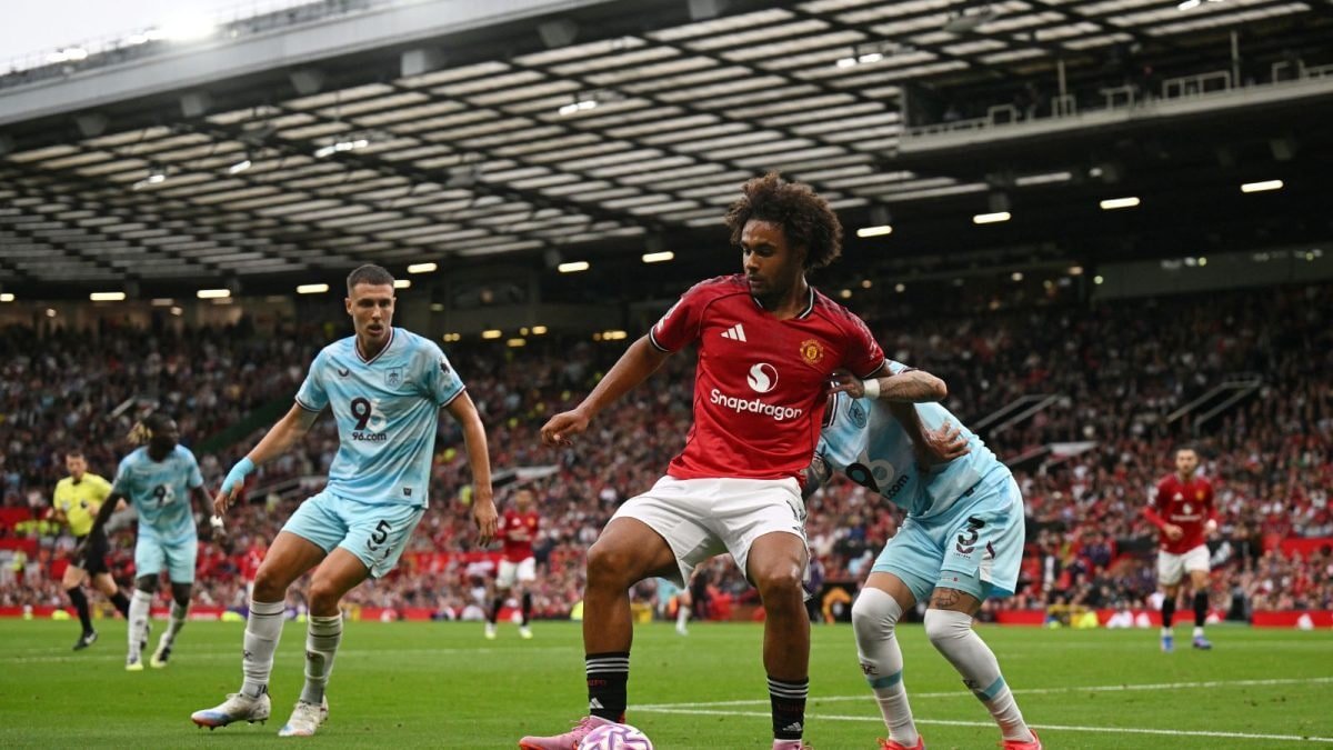 रोम कॉलिंग? इटालियन लीग दिग्गजांनी मँचेस्टर युनायटेड स्ट्रायकरला हिवाळी विंडोमध्ये लक्ष्य केले फुटबॉल बातम्या