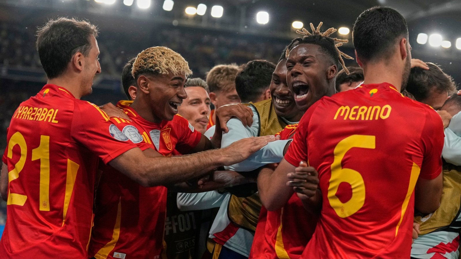 ला फुरिया रोजा! FIFA च्या यादीतील फुटबॉल बातम्यांवरील सर्वोत्कृष्ट संघ म्हणून स्पेनने 2025 चा शेवट केला