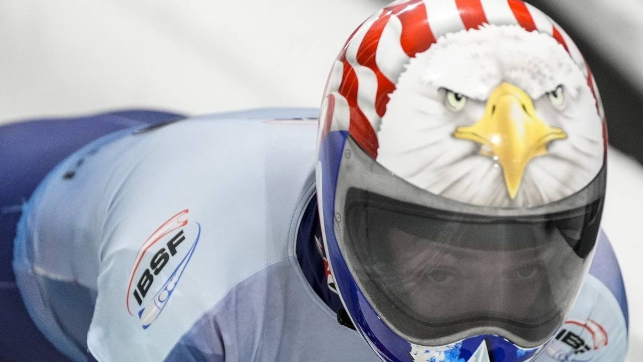 एका वादग्रस्त निर्णयानंतर स्केलेटन ॲथलीट ऑलेंडर आपल्या ऑलिम्पिक स्थानासाठी लढत आहे