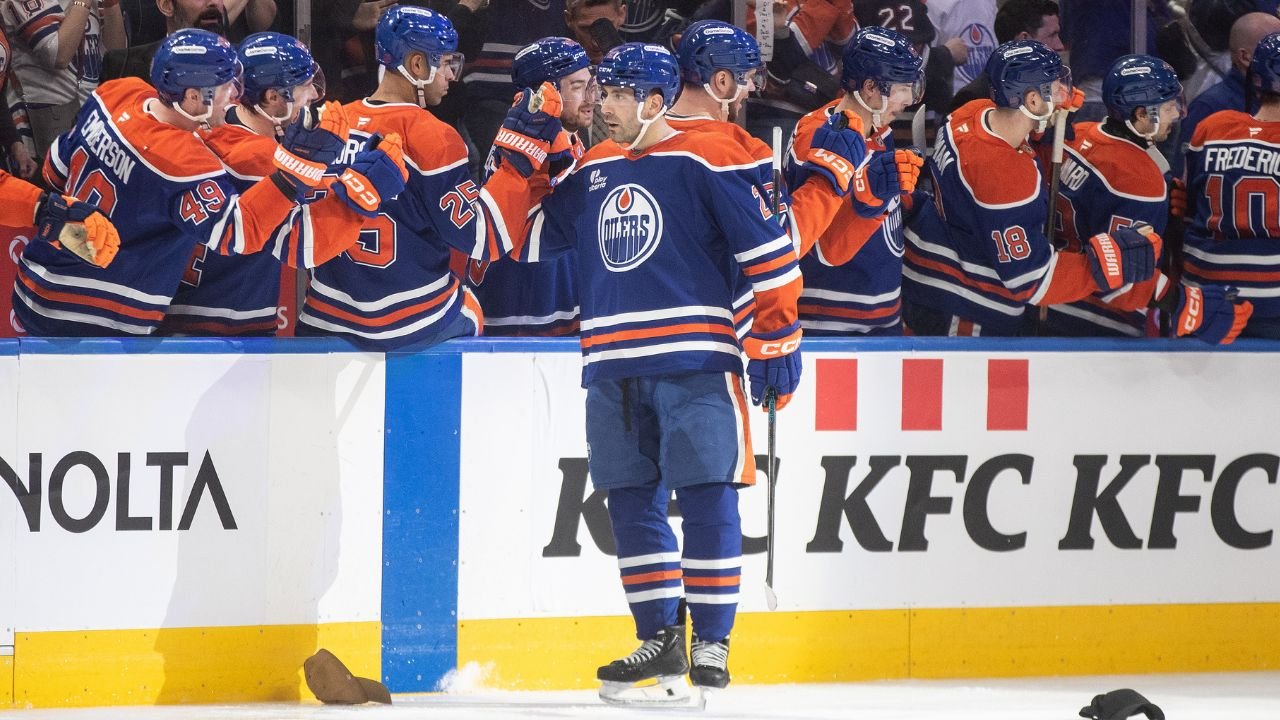 ऑइलर्सचा इव्हान बौचार्ड बॉबी ऑरला अनन्य क्लबमध्ये सामील झाला