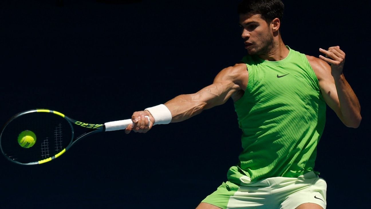 कार्लोस अल्काराझने ऑस्ट्रेलियन ओपनच्या उपांत्यपूर्व फेरीत प्रवेश केला आहे