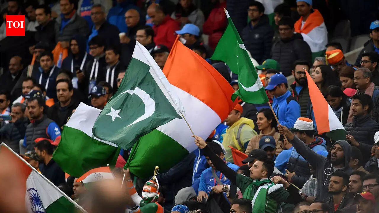 T20 विश्वचषक पंक्ती | भारत-पाकिस्तानशिवाय आयसीसी स्पर्धा चालवू शकत नाही: कामरान अकमल. क्रिकेट बातम्या