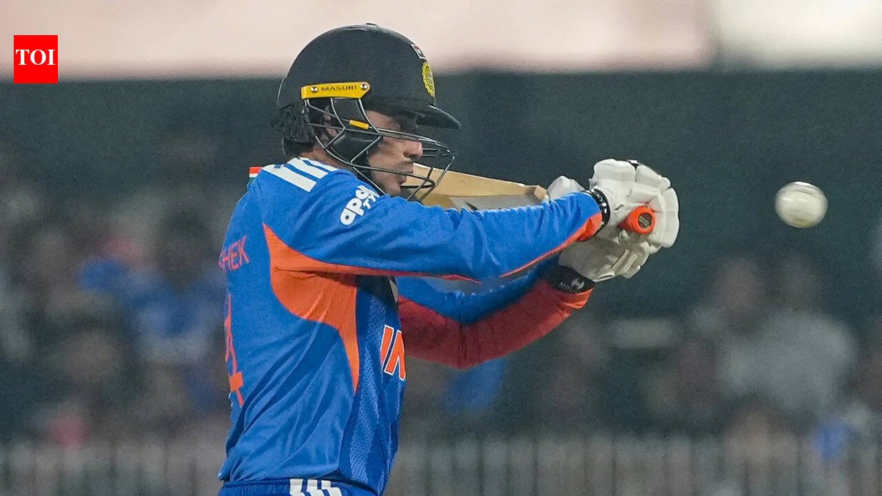 ‘कर दी है बदलणे हा हिंदुस्थानचा खेळ नाही का’: भारताच्या T20 विश्वचषकाच्या बचावाला अभिषेक शर्माची जितकी गरज आहे तितकीच जसप्रीत बुमराह, हार्दिक पांड्याची गरज आहे | क्रिकेट बातम्या