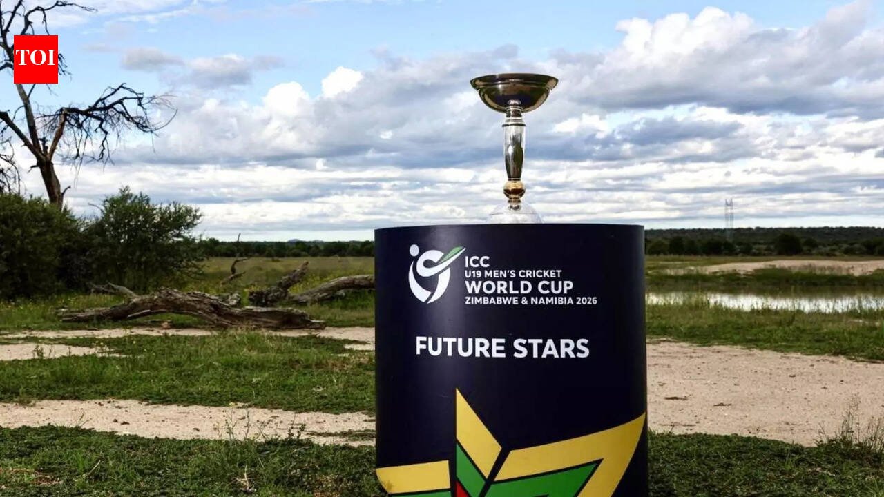 न्यूझीलंड U19 7.1 षटकात 53/1