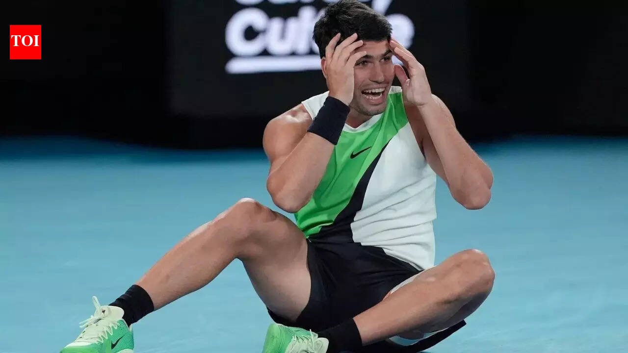 22 वर्षीय कार्लोस अल्काराझने शेवटी ते केले, नोव्हाक जोकोविचवर विजय मिळवून त्याचे पहिले ऑस्ट्रेलियन ओपन जेतेपद पटकावले | टेनिस बातम्या