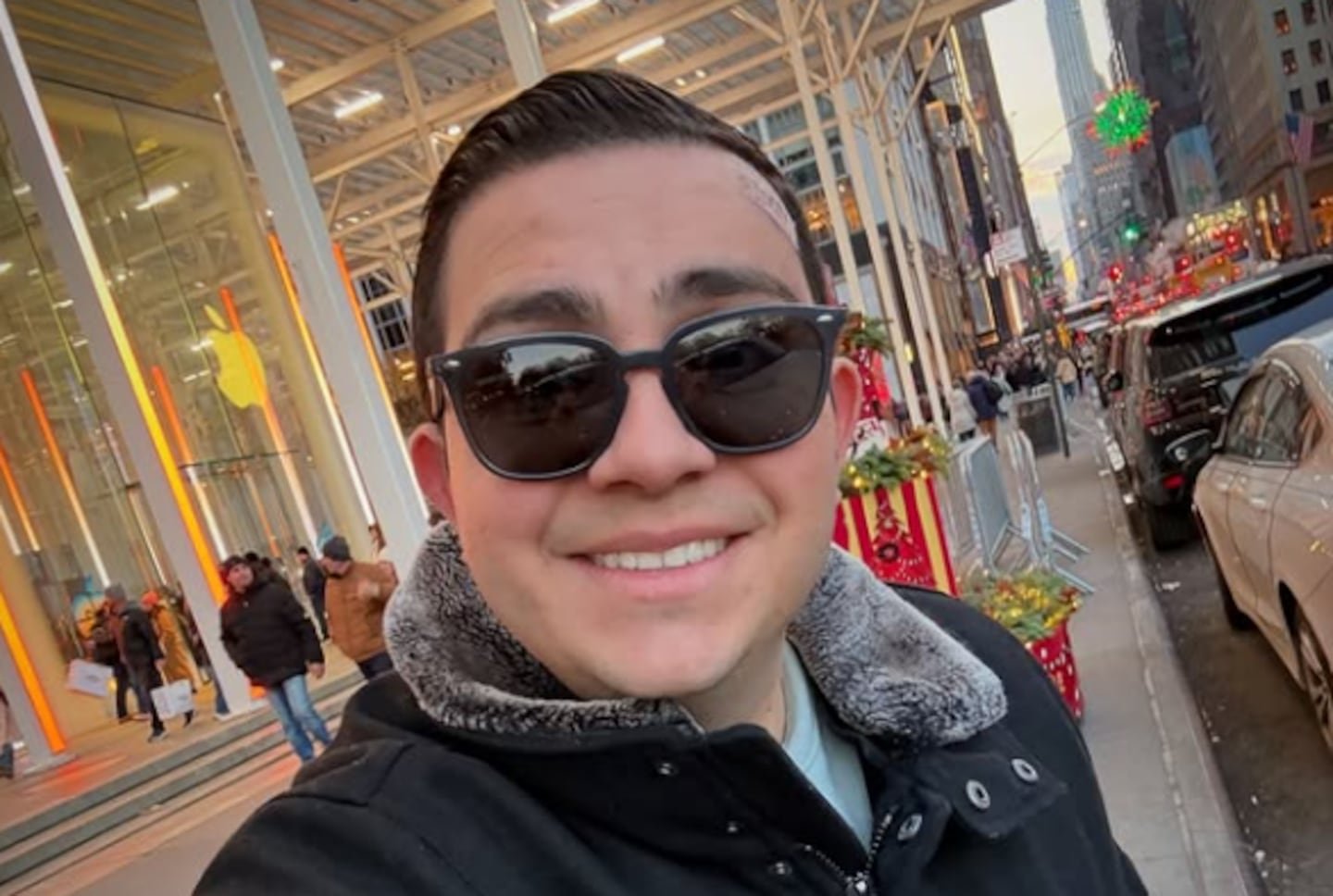 इलियास अल्वाराडो यांनी युनायटेड स्टेट्समधील निवडणुकीच्या कव्हरेजसाठी दुःखी आणि अपमानजनक म्हणून वर्णन केलेल्या परिस्थितीचा पर्दाफाश केला.