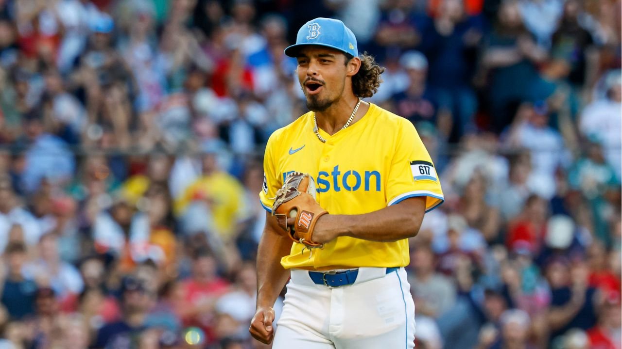 व्हाईट सॉक्सने रेड सॉक्सकडून जॉर्डन हिक्स आणि डेव्हिड सँडलिन विकत घेतले