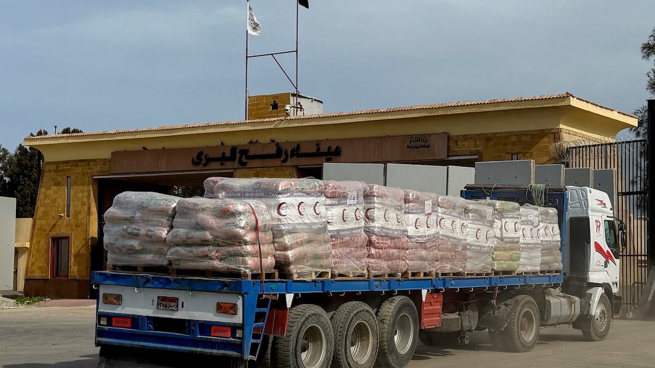 गाझामधील रफाह सीमा ओलांडणे मर्यादित वाहतुकीसाठी खुले करण्यात आले आहे, असे इस्रायलने सांगितले