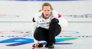 हिवाळी ऑलिम्पिकमध्ये कॅनडाच्या होमन संघाला अमेरिकेकडून धक्कादायक पराभव पत्करावा लागला