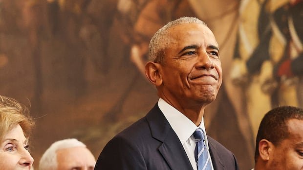 ओबामा यांनी एलियन्स वास्तविक असल्याबद्दलच्या टिप्पण्या स्पष्ट केल्या, त्यांनी संप्रेषण केल्याचा ‘कोणताही पुरावा’ पाहिला नाही.