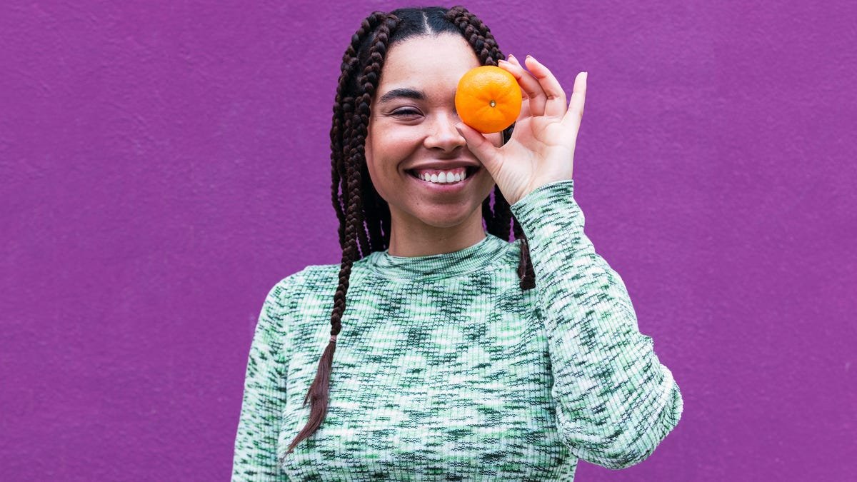 हे सुपरफूड्स तुमचे वय वाढल्यावर तुमची दृष्टी तीक्ष्ण ठेवतील